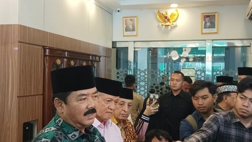 Pastikan Kondisi Setelah Pemilu Aman, Menko Polhukam Sebut Demonstrasi Hanya Riak-riak Kecil