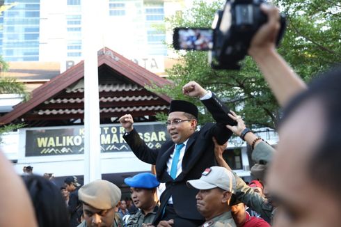 Suasana Haru Warnai Pelepasan Jabatan Wali Kota Makassar Danny dan Wakilnya