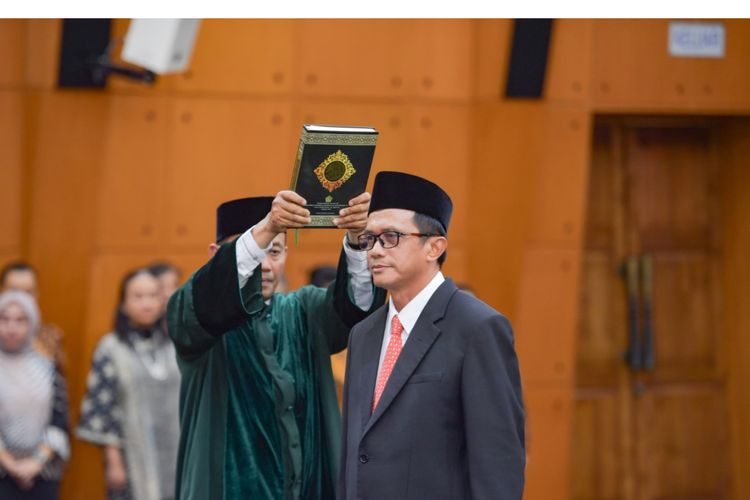 Prof Abdul Haris, Dirjen Diktiristek baru dilantik Mendikbud Nadiem. 
