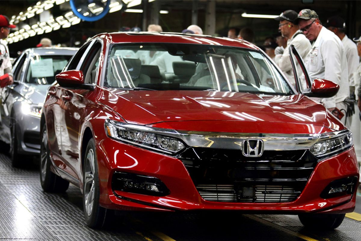 Honda resmi memulai produksi Accord turbo 2018 di Amerika Serikat.