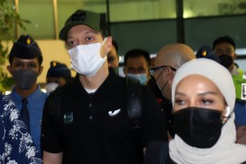 Mesut Oezil Tiba di Indonesia