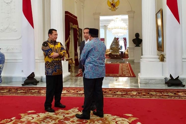 Ketua DPR RI Bambang Soesatyo memahami keinginan Presiden Joko Widodo yang meminta empat Rancangan Undang-Undang (RUU) untuk ditunda pengesahannya. 