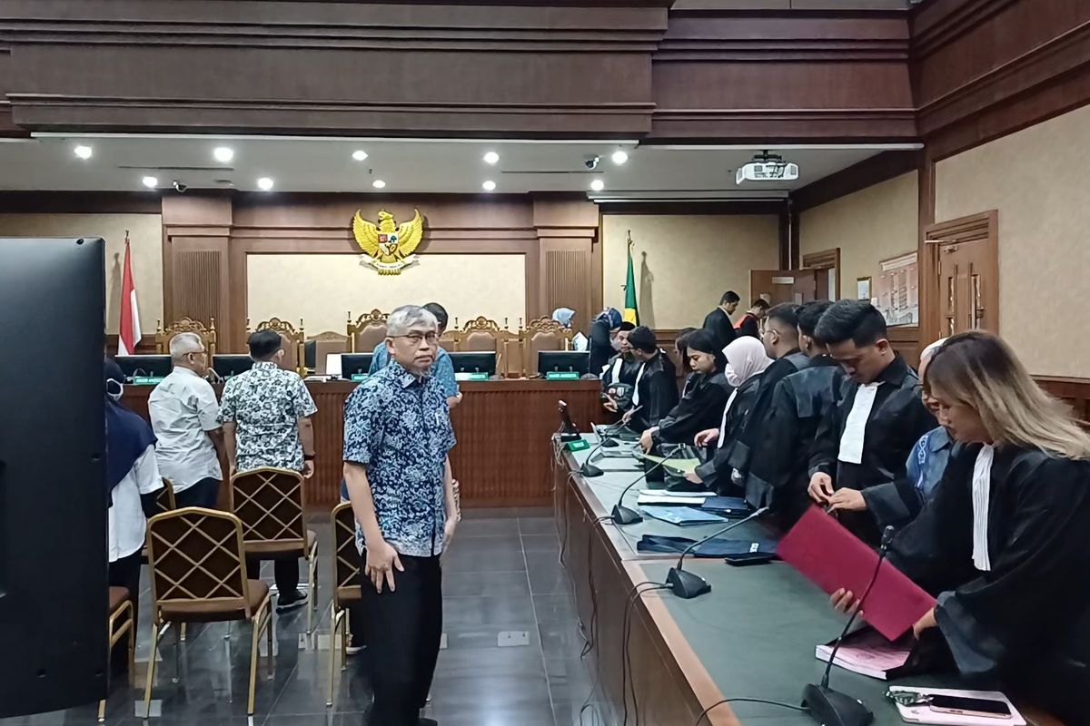 Legalitas Bahan Emas yang Dicap Merek Antam Secara Ilegal Tak Jelas