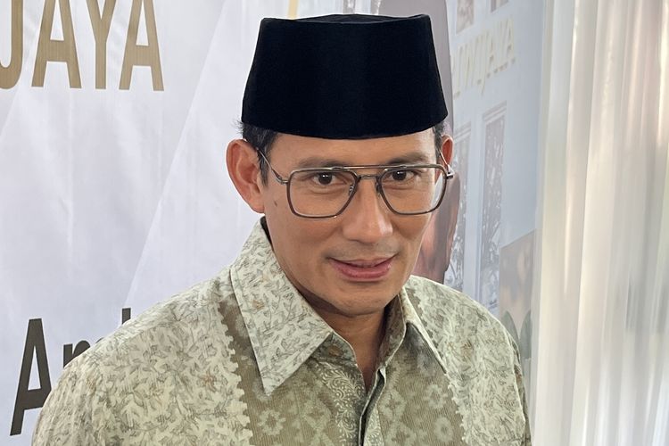 Menteri Pariwisata Dan Ekonomi Kreatif (Menparekraf) Sandiaga Salahudin Uno saat ditemui di Aula At-Taqwa Sriwijaya di Jalan Jenggala II, Kebayoran Baru, Jakarta Selatan, Jumat (21/6/2024).