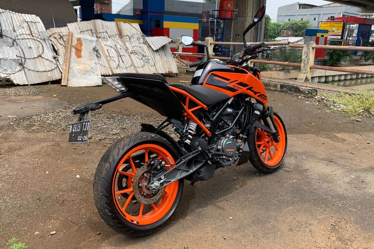 KTM Duke 200