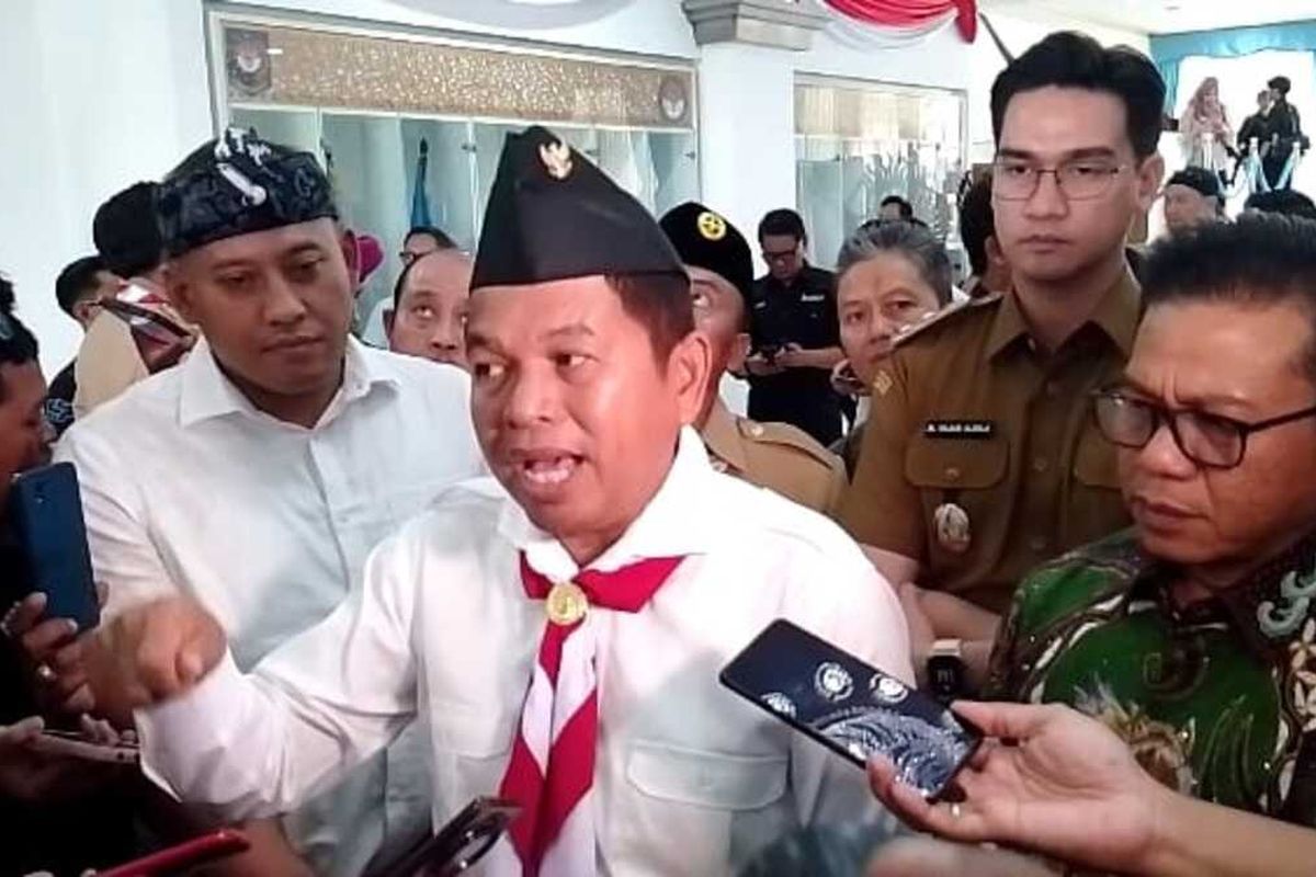 Gubernur Jawa Barat Dedi Mulyadi di kampus IPDN Jatinangor, Sumedang, Senin (9/12/2025). KOMPAS.com/AAM AMINULLAH