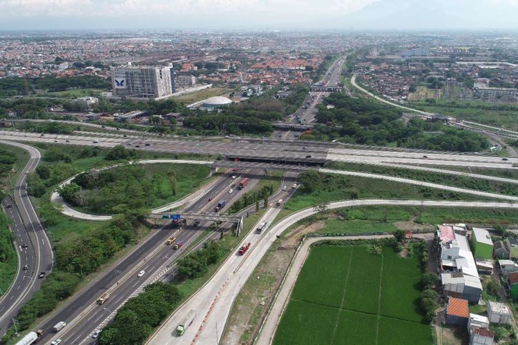 Jalan Tol Surabaya-Gempol. Simak rincian tarif Tol Surabaya-Probolinggo terbaru 2023 untuk semua jenis kendaraan dari golongan I hingga V