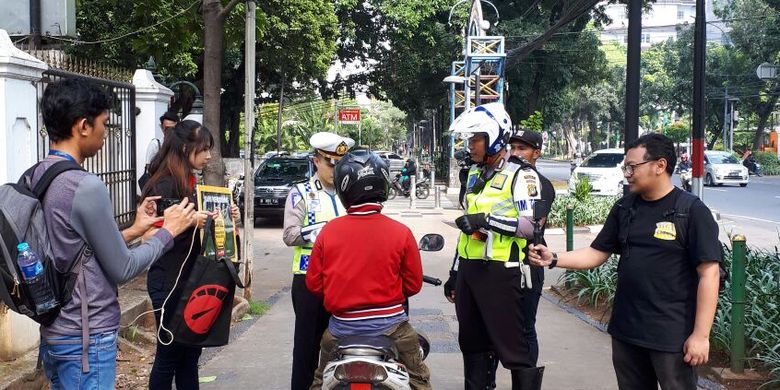 Kampanye Gatel, didukung NTMC dan YAHM, sasar pemotor yang menyalah gunakan trotoar