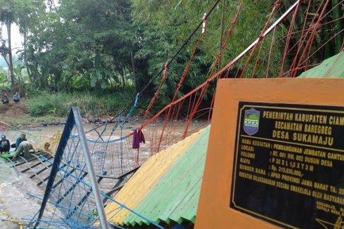 Jembatan Gantung Ambruk Sebabkan Puluhan Siswa Ciamis Jatuh ke Sungai, Kades: Baru Dibangun, Belum Diresmikan