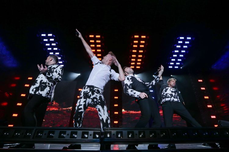Tampil di Stadion Madya GBK, Westlife Tribute to ABBA