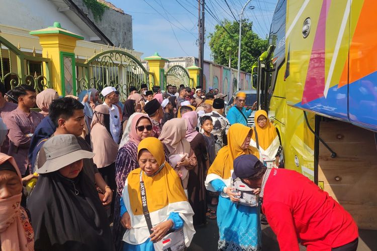 Kondisi Kesehatan Drop, 2 Jemaah Haji asal Pasuruan Tak Bisa Langsung Pulang ke Rumah