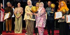 Warisan Budaya Sriwijaya Berjaya: Dekranasda Sumsel Juara Umum Dekranas 2024