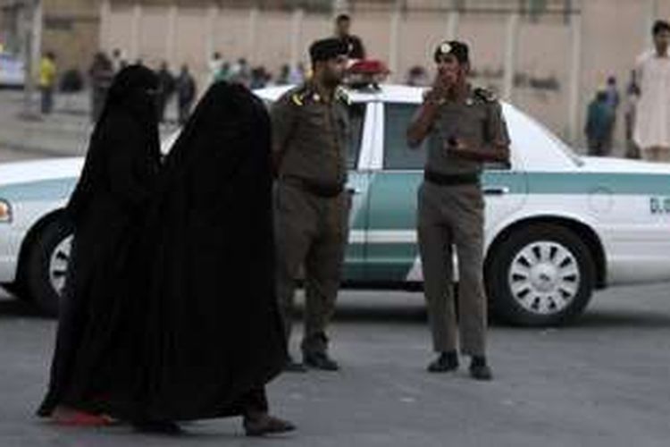 Polisi Saudi melakukan pengamanan di ibukota Riyadh.