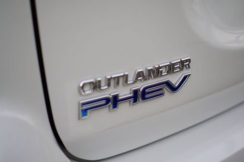 Cerita Korban Gempa Bumi Bertahan Hidup Berkat Outlander PHEV