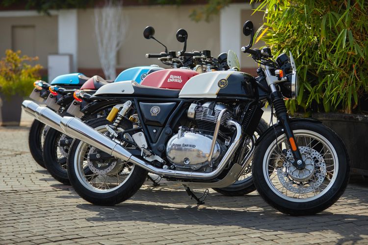 Royal Enfield menyegarkan RE Interceptor dan Continental GT 650 dengan beberapa pilihan warna baru.