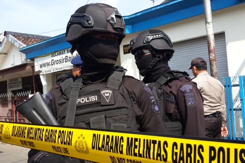 Densus 88 Amankan Seorang Terduga Teroris di Surabaya