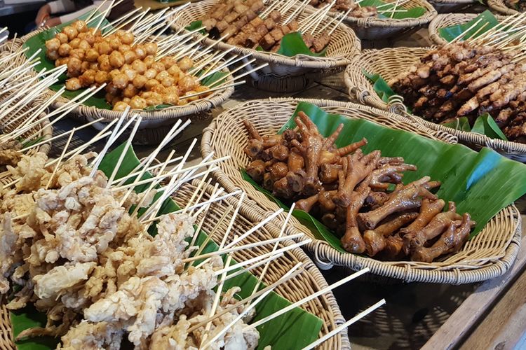 Ilustrasi makanan angkringan.