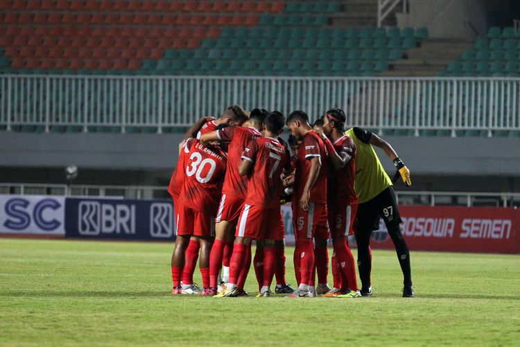 PSM Makassar saat melawan Arema FC pada pekan 1 Liga 1 2021-2022yang berakhir dengan skor 1-1 di Stadion Pakansari Bogor, Minggu (5/9/2021) malam.
