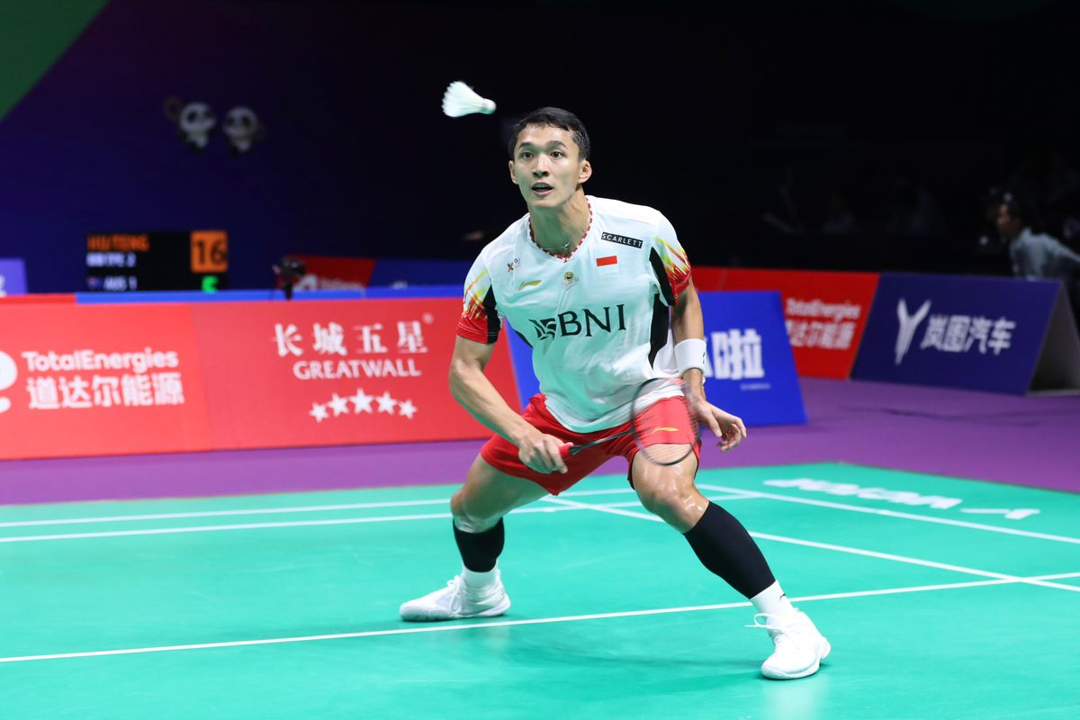 Jonatan Christie saat melawan Thailand pada babak Grup C Thomas Cup 2024 di Hi Tech Zone Sports Centre, Chengdu, China, Senin (29/4/2024).