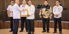 Pemkot Pekanbaru Raih Predikat Informatif di KI Riau Award 2025