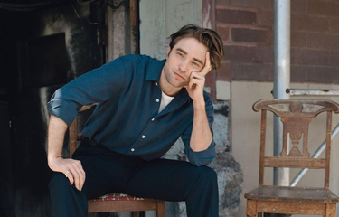 Robert Pattinson kini terlibat dalam berbagai proyek film besar setelah awal kariernya di Harry Potter