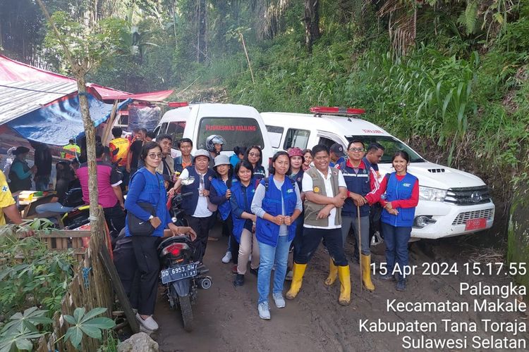 Dinas Kesehatan (Dinkes) Provinsi Sulawesi Selatan (Sulsel) telah mengirimkan bantuan untuk korban tanah longsor di Kabupaten Tana Toraja.