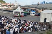 Ribuan Umat Muslim Shalat Ied di Pelabuhan Marina Labuan Bajo