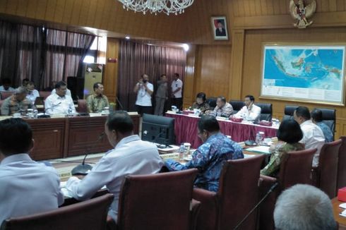 Puncak Kemarau September, Wiranto Ajak Menteri Terkait Serius Tangani Karhutla