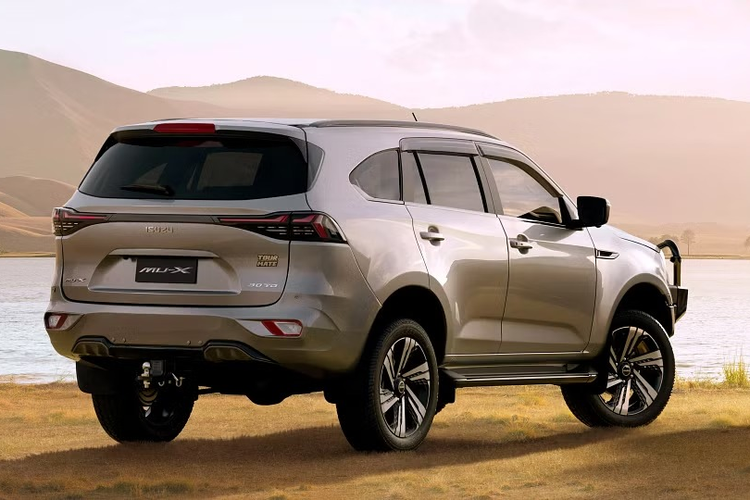 Isuzu mu-X Tour Mate