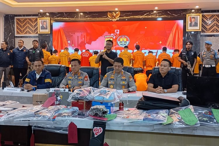 Penjarahan ATM di DPRD Makassar, Uang Rp 320 Juta Dibagi 20 Orang untuk Beli Stik Biliar dan Bayar Cicilan