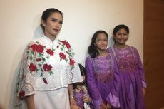 Ussy Sulistiawaty Borong Test Pack, Anak Sulung Tahu Ibunya Hamil Lagi