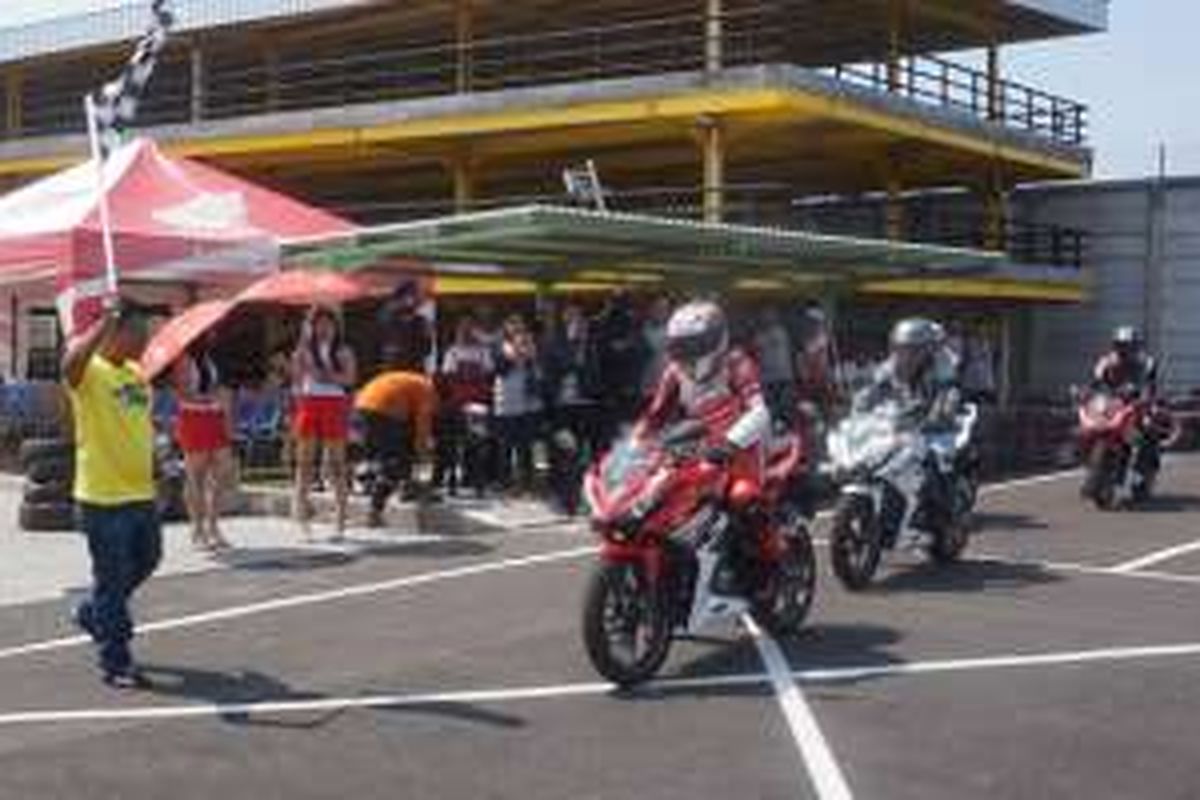 All New Honda CBR150R Track Day diikuti 1.900 bikers seluruh Indonesia.