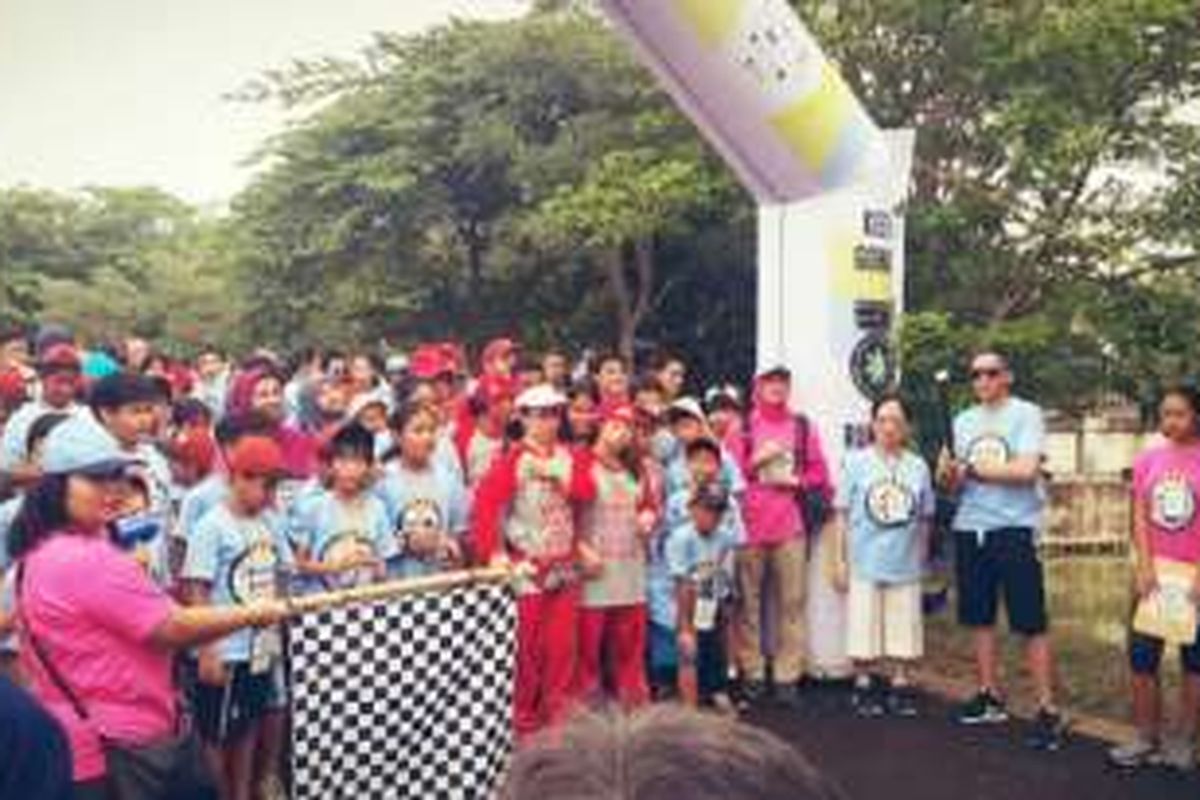 Sekolah Cita Buana, Jakarta menggelar ajang charity walk di Eco Park Taman Impian Jaya Ancol, Sabtu (30/1/2016). Dana yang terkumpul dari acara ini disumbangkan untuk anak-anak berkebutuhan khusus.