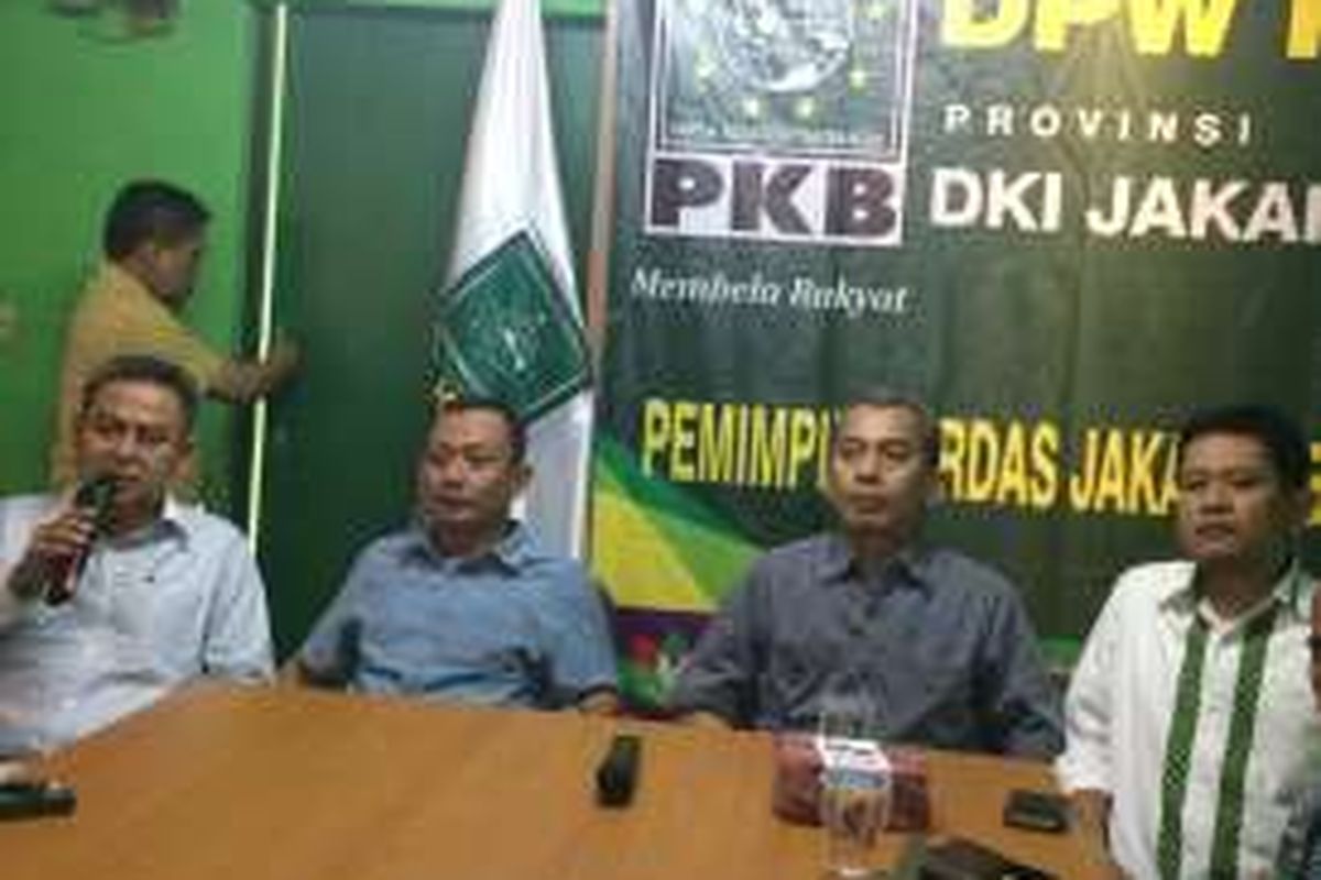 Ketua DPW PKB DKI Jakarta Hasbiallah Ilyas (kiri) dan Ketua DPW PPP DKI Jakarta Abdul Azis di kantor DPW PKB DKI Jakarta, Selasa (2/8/2016).