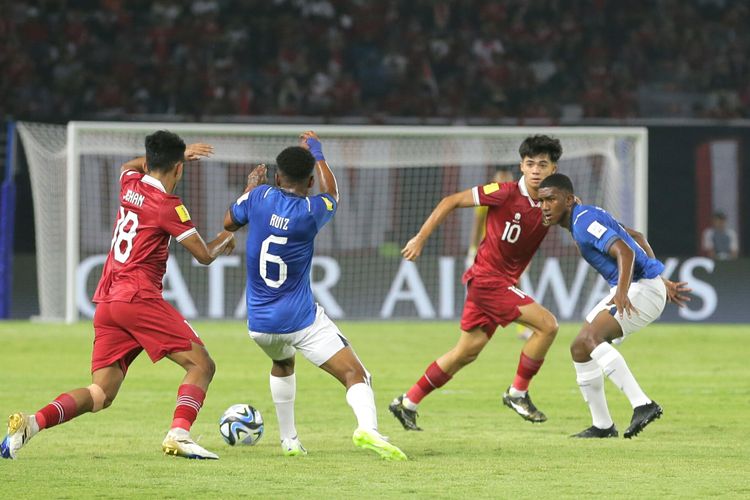 Laga Grup A Piala Dunia U17 2023 antara Indonesia vs Ekuador di Stadion Gelora Bung Tomo, Surabaya, Jumat (10/11/2023).