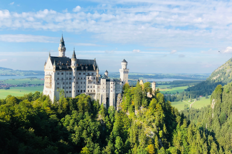 Kastel Neuschwanstein di Jerman. Salah satu tempat yang tidak boleh difoto.