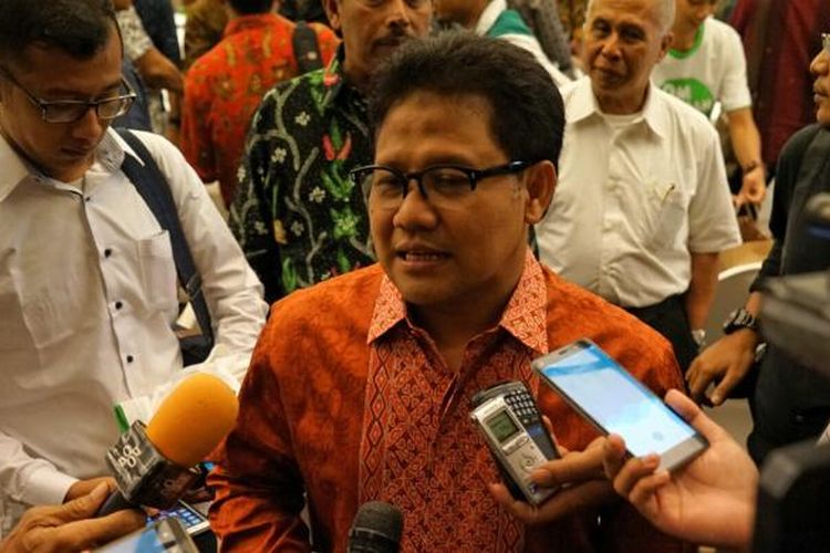 Ketua Umum PKB Muhaimin Iskandar saat ditemui dalam acara diskusi SARA, Radikalisme dan Prospek Ekonomi Indonesia 2017 di Graha CIMB Niaga, Jalan Jenderal Sudirman, Jakarta, Senin (23/1/2017).