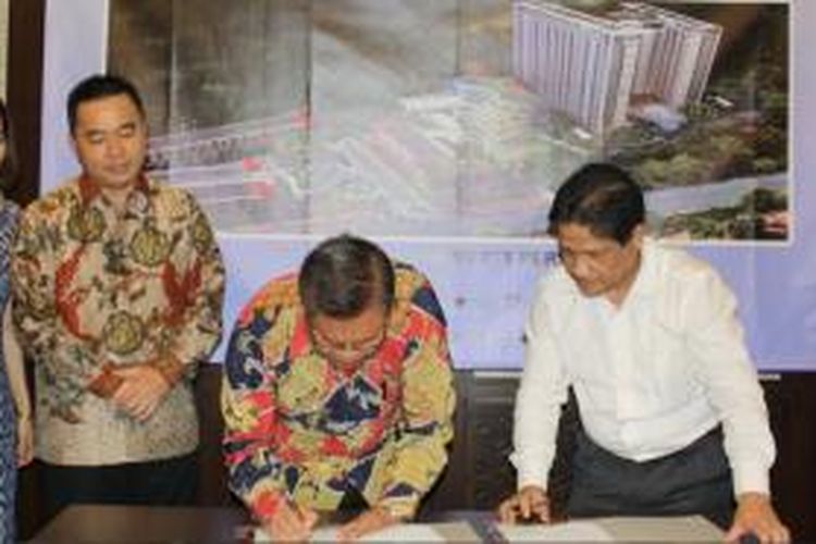 Penandatanganan kerjasama pembangunan tiga menara apartemen milik The Basilica Group di Palembang, Rabu (12/11/2014) itu diwakili oleh Herman Hasanawi sebagai Direktur PT Trinitas Properti Persada (Trinitas) dan Ir. Muharmein, sebagai pimpinan cabang perseroan PT PP (Persero) Palembang, Sumatera Selatan.
