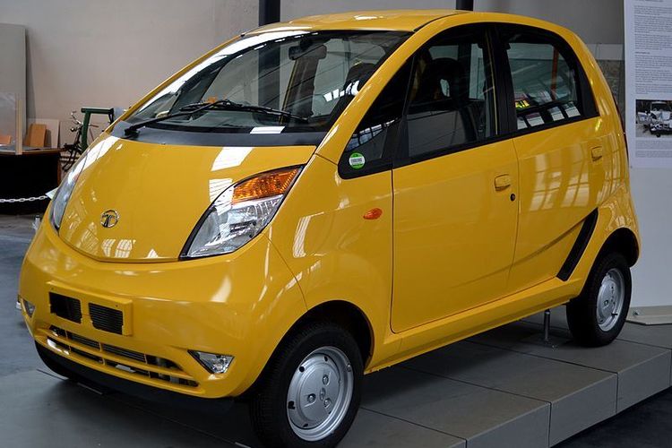 Tata Nano, mobil paling murah di dunia.
