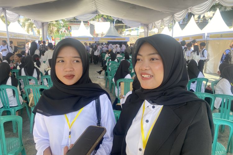 Cari Loker Luar Negeri di Job Fair Sukabumi, Warga: Kerja Pabrik di Sini Harus Pakai Uang