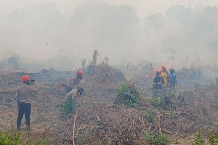 Karhutla Berau Memuncak pada Agustus: 378 Hektar Lahan Terbakar, Petugas Terkendala Akses dan Sumber Air