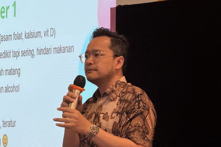 Dokter Spesialis Obgyn, dr. Gorga Udjung, Sp.OG. dalam acara Newborn & Breastfeeding Class Blackmores Lacta Well, di Jakarta Pusat, Sabtu (24/1/2026).