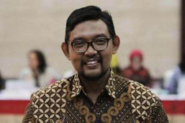 Calon pimpinan KPK, Giri Suprapdiono, mengikuti tes wawancara di kantor Kementerian Sekretariat Negara, Jakarta, Selasa (25/8/2015). Sebanyak 19 capim KPK mengikuti seleksi tahap akhir, yang selanjutnya dipilih 8 nama yang akan diserahkan kepada Presiden Joko Widodo.