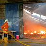 Gudang Perusahaan Ekspedisi di Penjaringan Terbakar, 21 Unit Mobil Damkar Diterjunkan