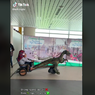 Viral, Video Dinosaurus Kayuh Becak di Bandara YIA, seperti Apa Faktanya?