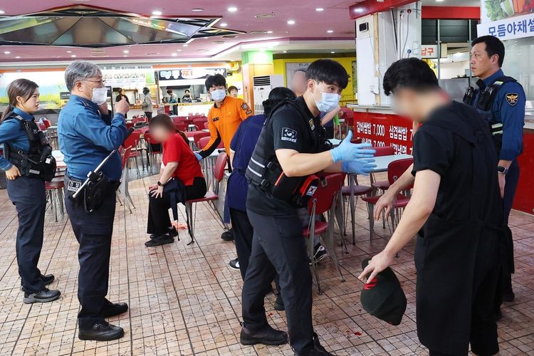 Penusukan di Supermarket Korsel Lukai 8 Orang, Pelaku Bawa 10 Pisau Lebih