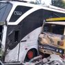 Gagal Menyalip, Bus Tabrak Rumah Warga di Lumajang