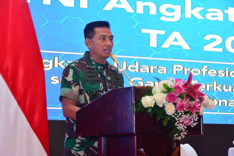 Kepala Staf Angkatan Udara (Ksau) Marsekal TNI Yuyu Sutisna memimpin Rapat Pimpinan (Rapim) TNI AU Tahun 2020 yang berlangsung di gedung Puri Ardhya Halim Perdanakusuma, Jakarta, Kamis (30/1/2020).