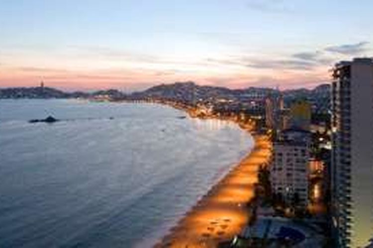 Salah satu sudut kota tepi pantai Acapulco, Meksiko.