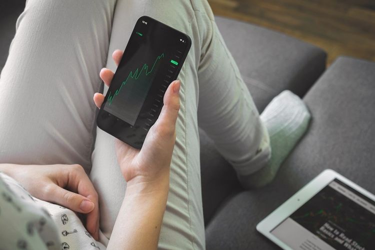 Bukan Cuma Dibobol Hacker, Waspadai Risiko Trading Ini